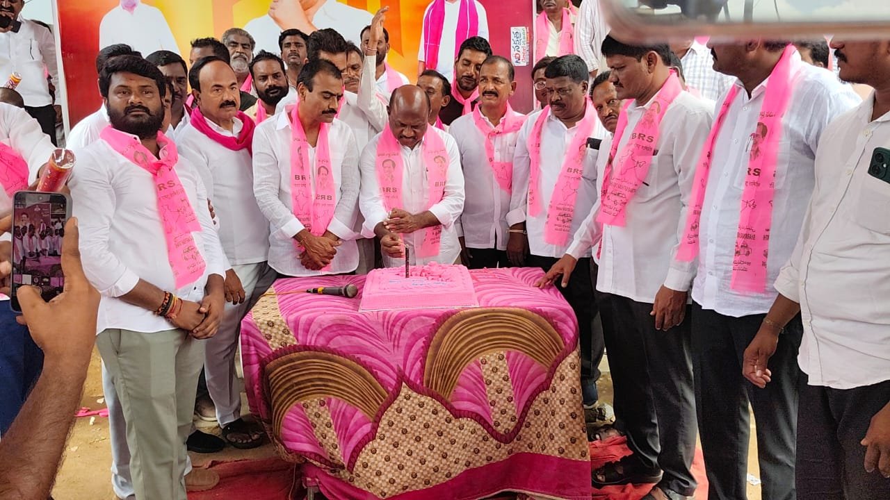 అపర భగీరధుడు మాజీ ఎమ్మెల్యే ఫైళ్ళ శేఖర్ రెడ్డి జన్మదిన వేడుకలు   